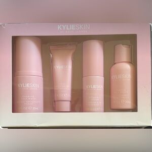 KylieSkin | Travel Skincare Cleanser & Exfoliant Set